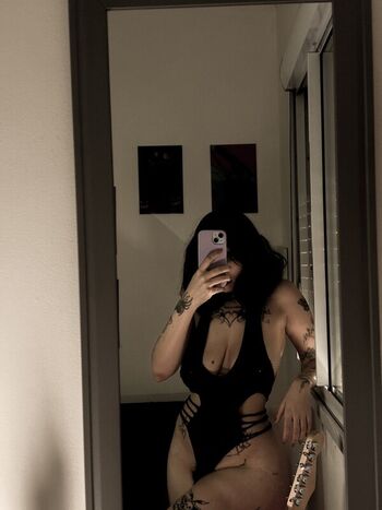 Flavia Sales