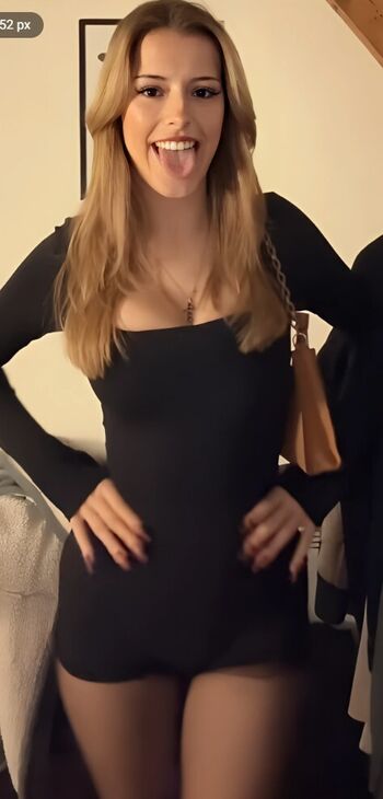 Leaked Flavie chl page private photo viral onlyfans