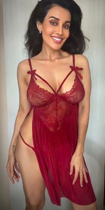 Leaked Flora saini private photo viral onlyfans