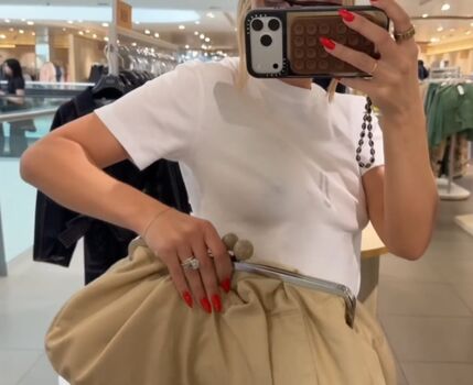 Leaked Frankie bridge  page private photo viral onlyfans