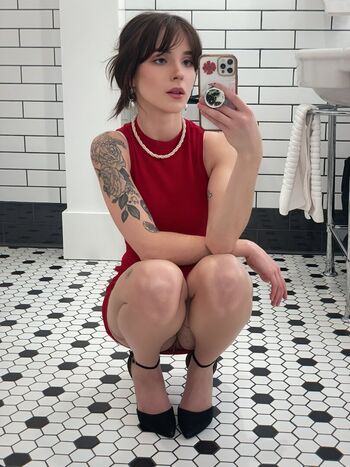 Leaked Frankieroselli private photo viral onlyfans