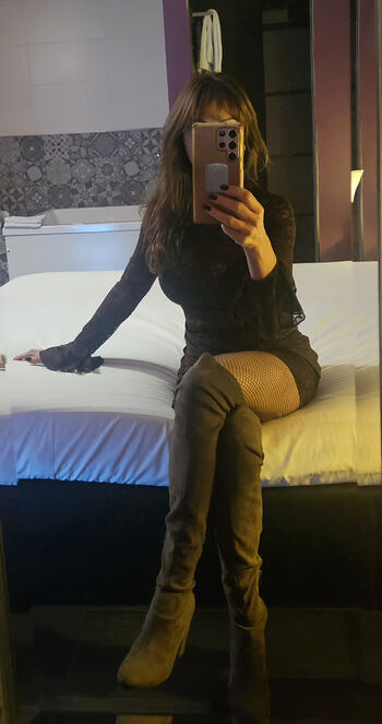 Leaked French fetish page private photo viral onlyfans
