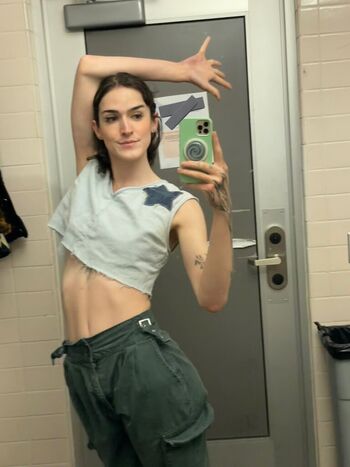 Leaked Frogsgirls private photo viral onlyfans