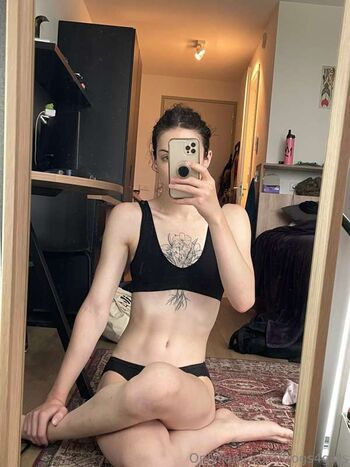 Leaked Frogsgirls private photo viral onlyfans