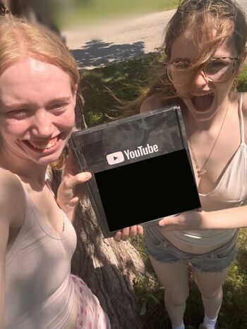 Leaked Galsgurk private photo viral onlyfans