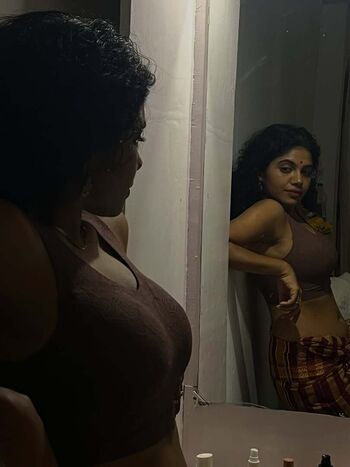 Leaked Gayathri ajith private photo viral onlyfans