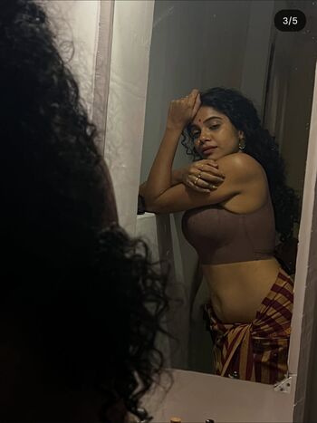 Leaked Gayathri ajith private photo viral onlyfans