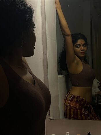 Leaked Gayathri ajith private photo viral onlyfans