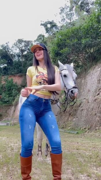 Leaked Geandra bazzanella private photo viral onlyfans