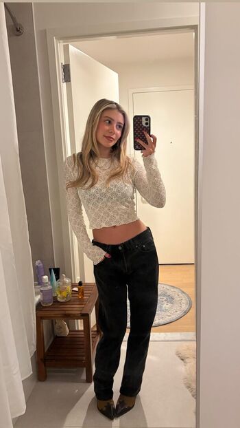 Leaked Genevieve hannelius page private photo viral onlyfans