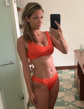 Leaked Gennifer demey page private photo viral onlyfans
