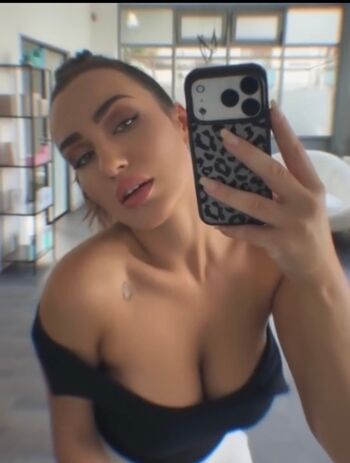 Leaked German girls page private photo viral onlyfans