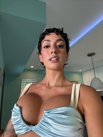 Leaked Gianna evelyn private photo viral onlyfans