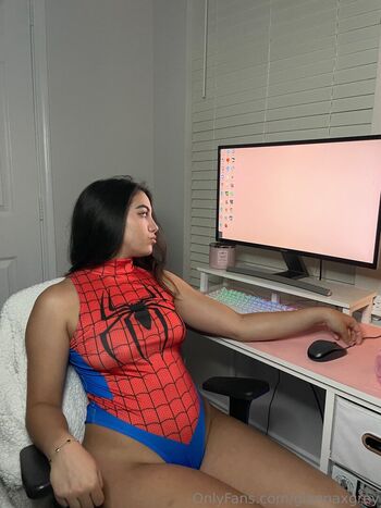 Leaked Giannagreyx page private photo viral onlyfans