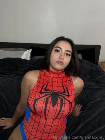 Leaked Giannagreyx page private photo viral onlyfans