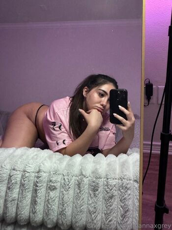 Leaked Giannagreyx page private photo viral onlyfans