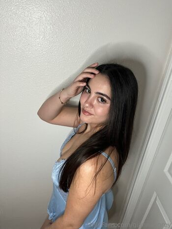 Leaked Giannagreyx page private photo viral onlyfans