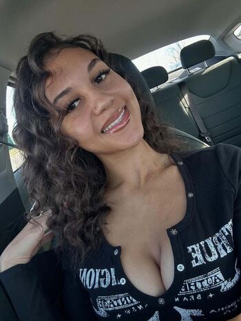 Leaked Giavannanmoore page private photo viral onlyfans