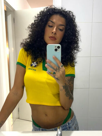 Leaked Giovana fagundes private photo viral onlyfans