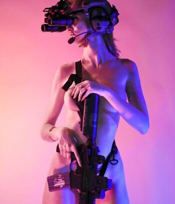 Leaked Girls with guns private photo viral onlyfans