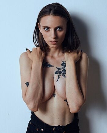 Girlvinishko