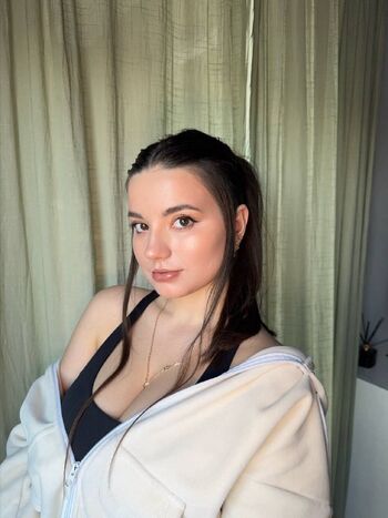 Leaked Girlxalis private photo viral onlyfans