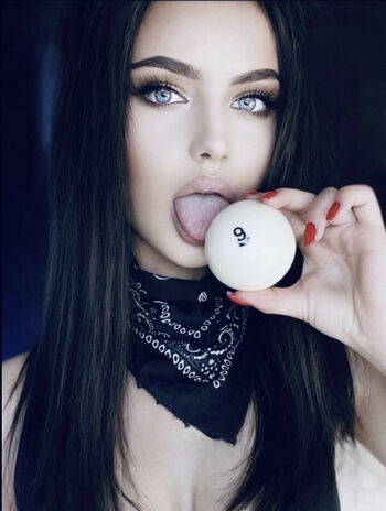 Leaked Glorialove private photo viral onlyfans