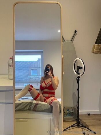 Goldie_48