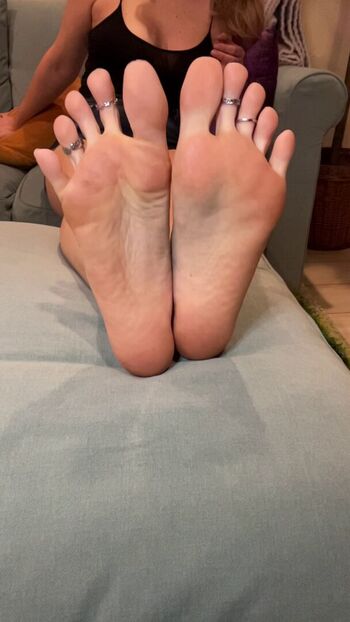 Gorgeouslongtoes