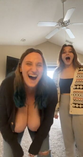 Gostosas Com Peitos Caidos