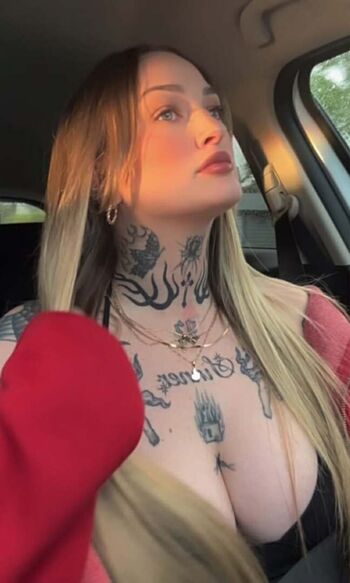 Leaked Goth queen private photo viral onlyfans