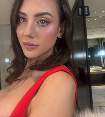 Leaked Graceevelyn private photo viral onlyfans