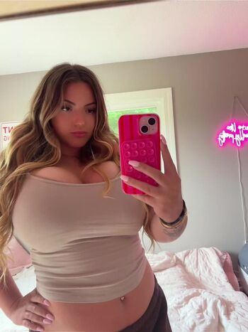 Leaked Gracenunez private photo viral onlyfans
