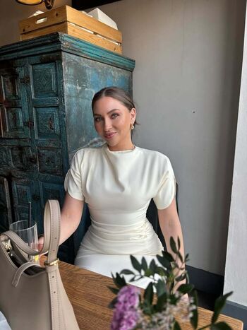 Leaked Gracie lewis private photo viral onlyfans