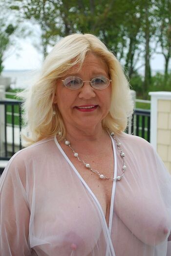 Leaked Granny boob page private photo viral onlyfans