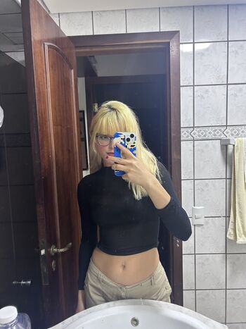 Leaked Guimaraesmelvianna private photo viral onlyfans