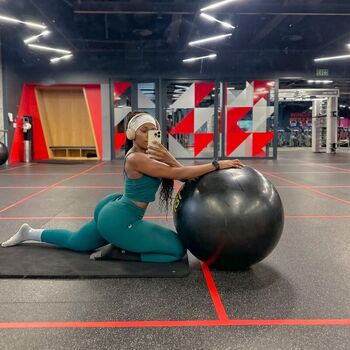 Leaked Gym booty bubble butts  page private photo viral onlyfans