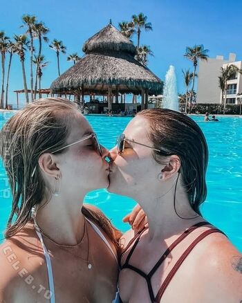 Hailee & Kendra