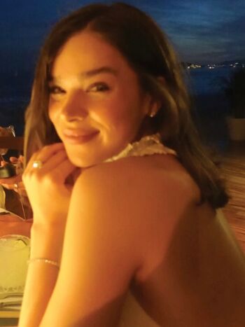 Leaked Hailee steinfeld private photo viral onlyfans