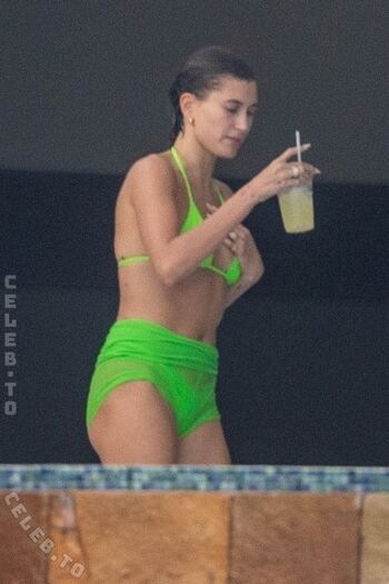 Hailey Bieber