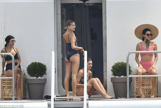 Leaked Hailey bieber private photo viral onlyfans