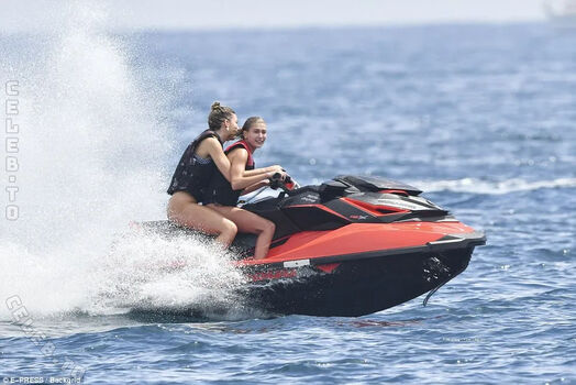 Leaked Hailey bieber private photo viral onlyfans