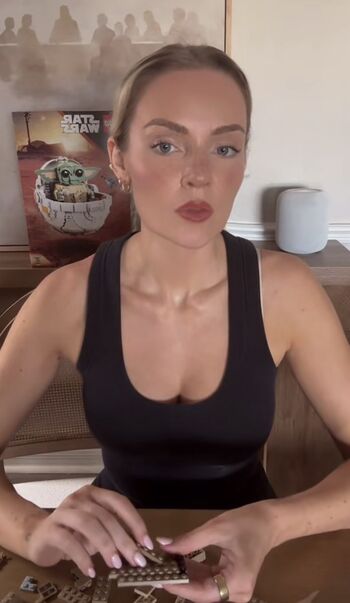 Leaked Hailey malles page private photo viral onlyfans