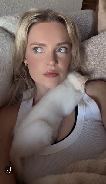 Leaked Hailey malles private photo viral onlyfans