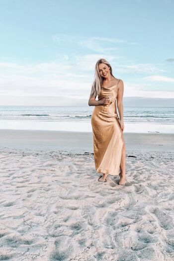Leaked Hailey malles private photo viral onlyfans