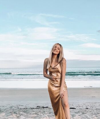 Leaked Hailey malles private photo viral onlyfans