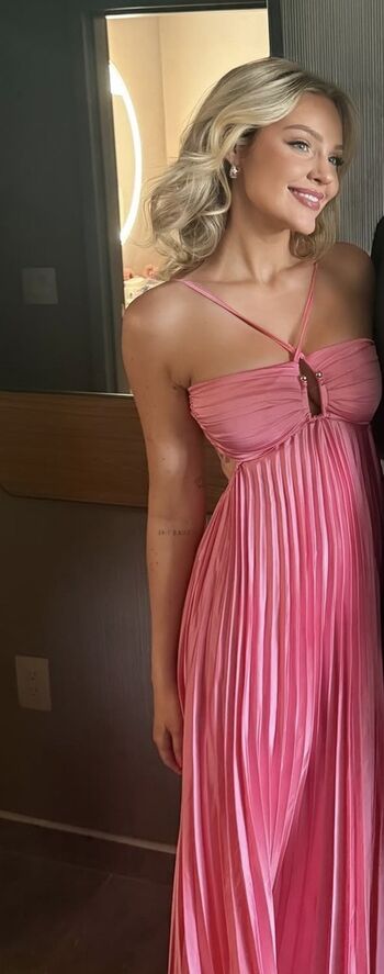 Leaked Hailey malles private photo viral onlyfans