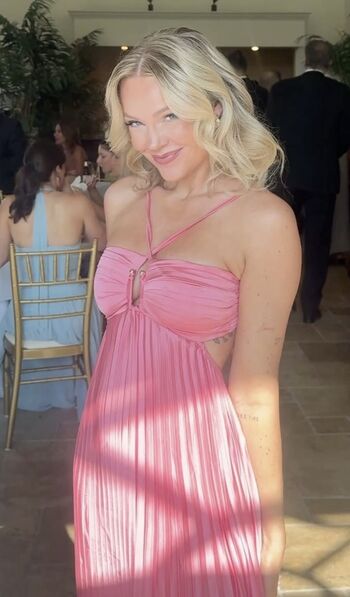Leaked Hailey malles private photo viral onlyfans