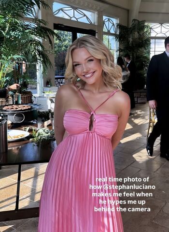 Leaked Hailey malles private photo viral onlyfans