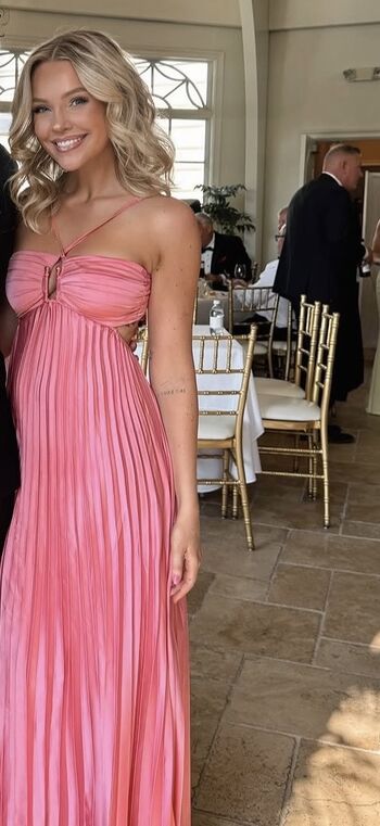 Leaked Hailey malles private photo viral onlyfans